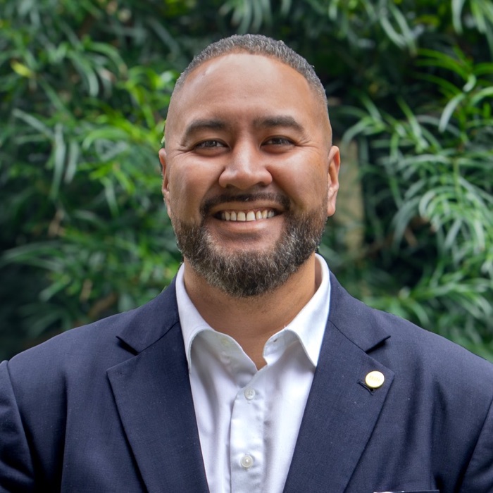 Pat Lapalapa, Ray White Manukau